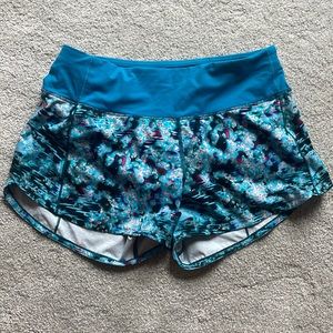 Lululemon Mid Rise Speed Up Shorts